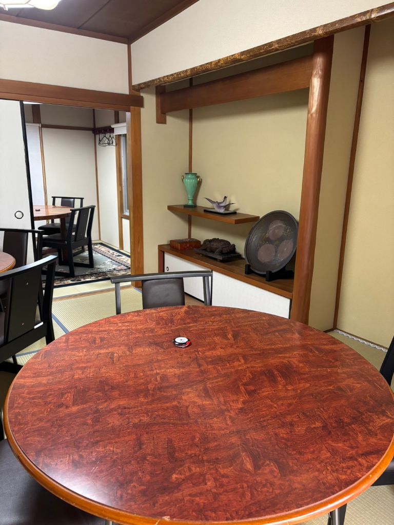 続き間の個室